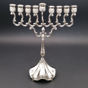 SP. MENORAH 28 CM.