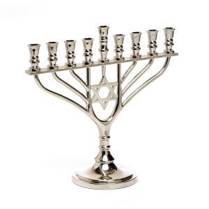 NICKEL COLOR METAL MENORAH 18 CM.