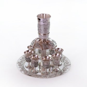SILVER PLATED JERUSALEM WINE DIVIDER W/8 SMALL CUPS & TRAY