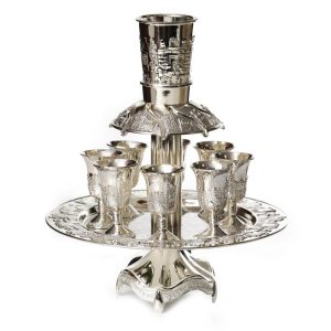 SILVER PLATED JER. WINE DIVIDER/8 SMALL CUPS/TRAY 29.5 CM.
